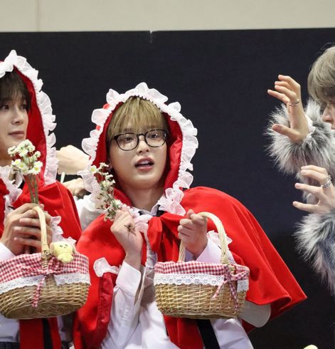 lil red riding hood and scary wolf